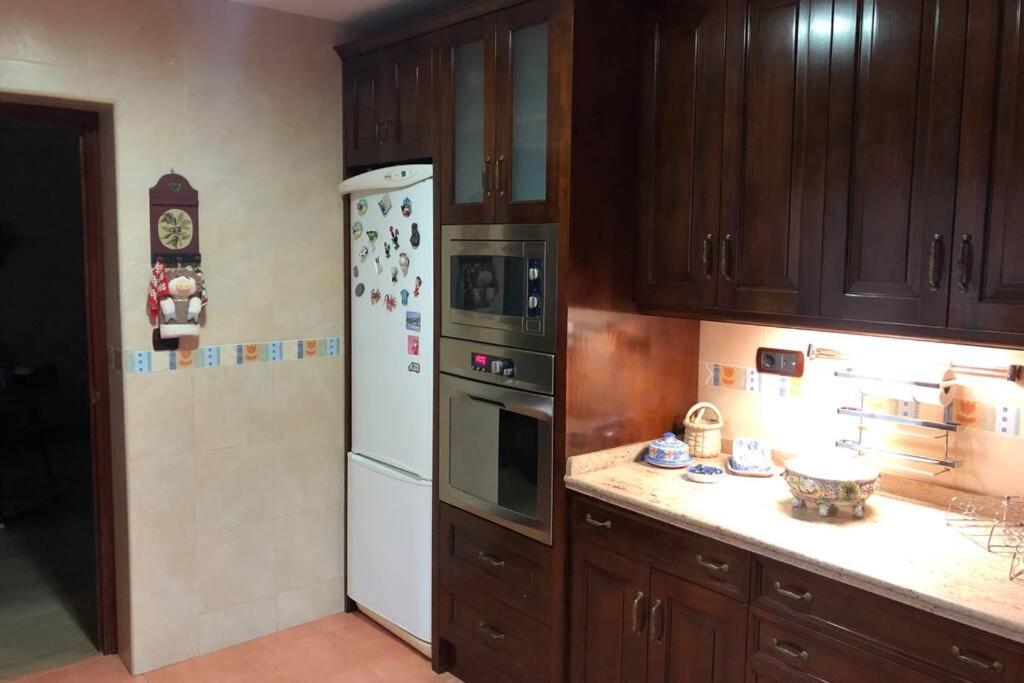 Casa En Granada Con Hermoso Jardin, Parking Calle エクステリア 写真